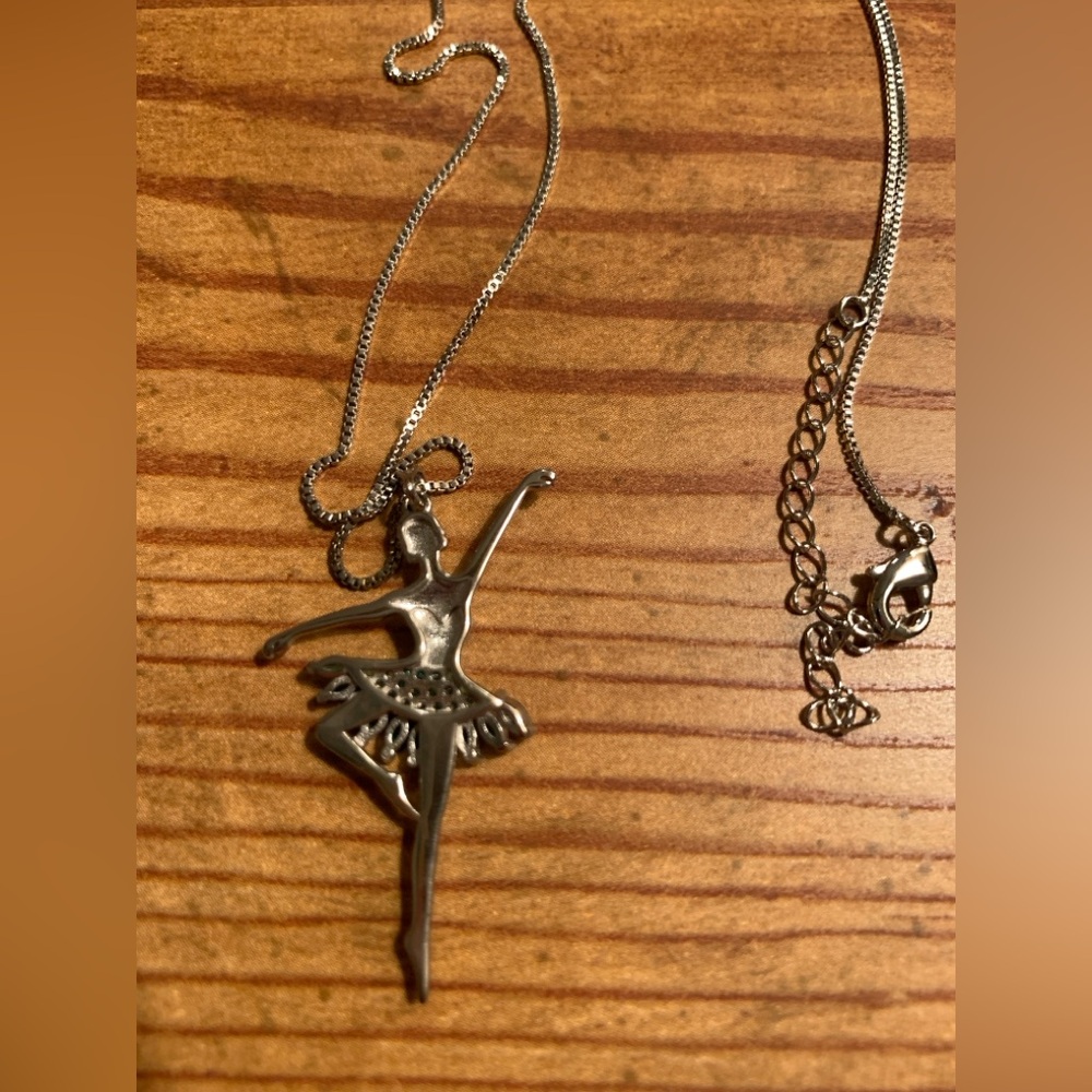 Ballerina Pendant Necklace (Silver & Emerald) - Picture 5 of 6
